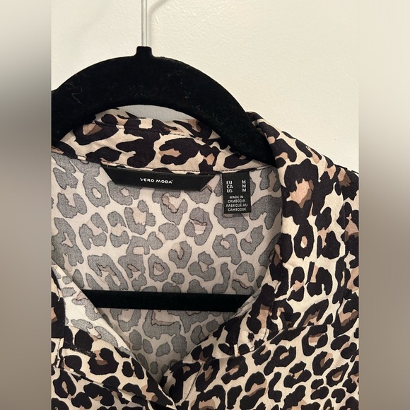 Vero Moda Leopard Print Button Down Dress. Size Medium. EUC. - Picture 5 of 7